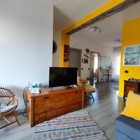 Daire Bright And Cosy Near And Milan *
